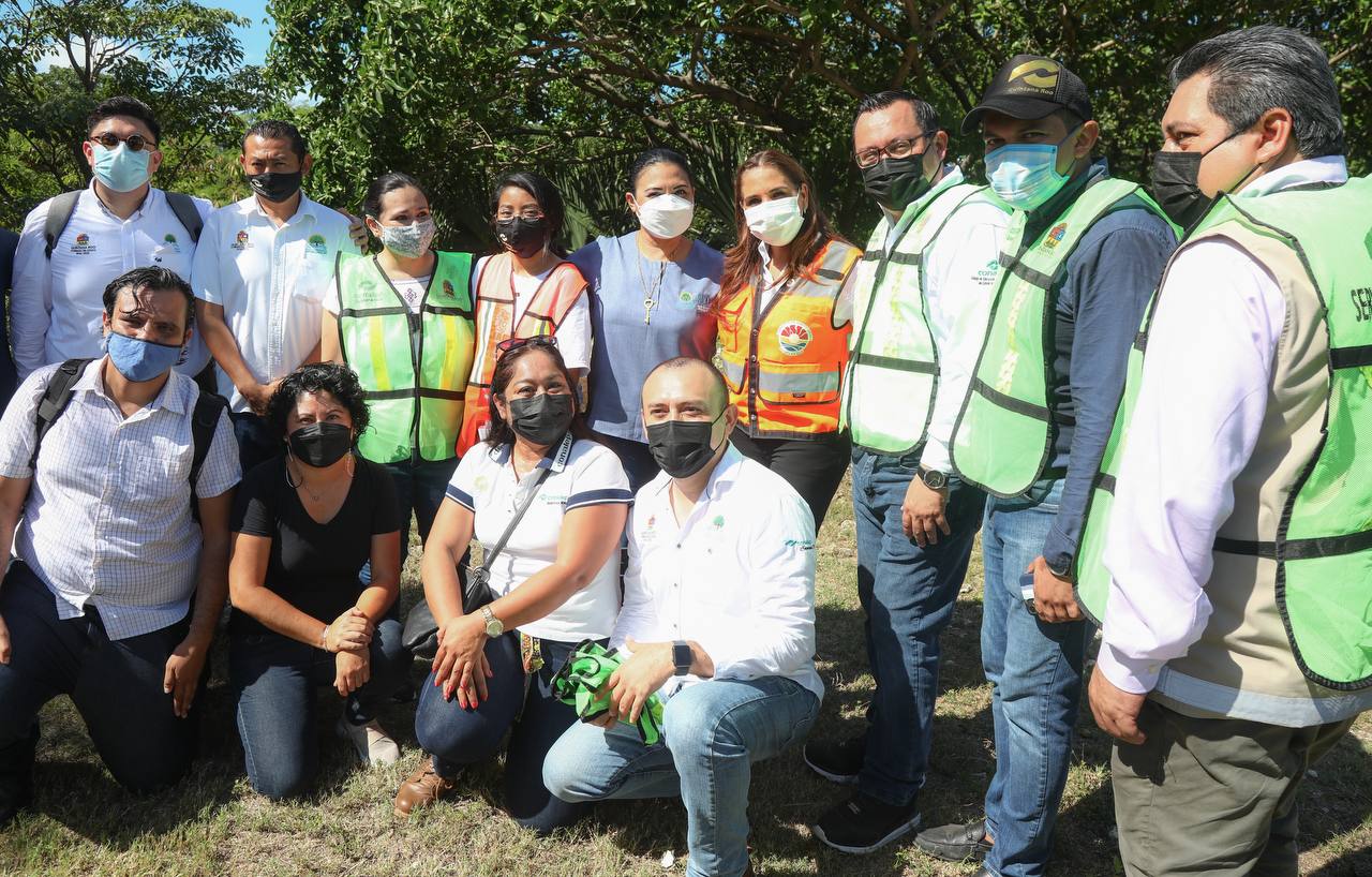 GOBIERNO Y ESTUDIANTES PARTICIPAN EN LIMPIEZA DE PARQUE EN SM 229