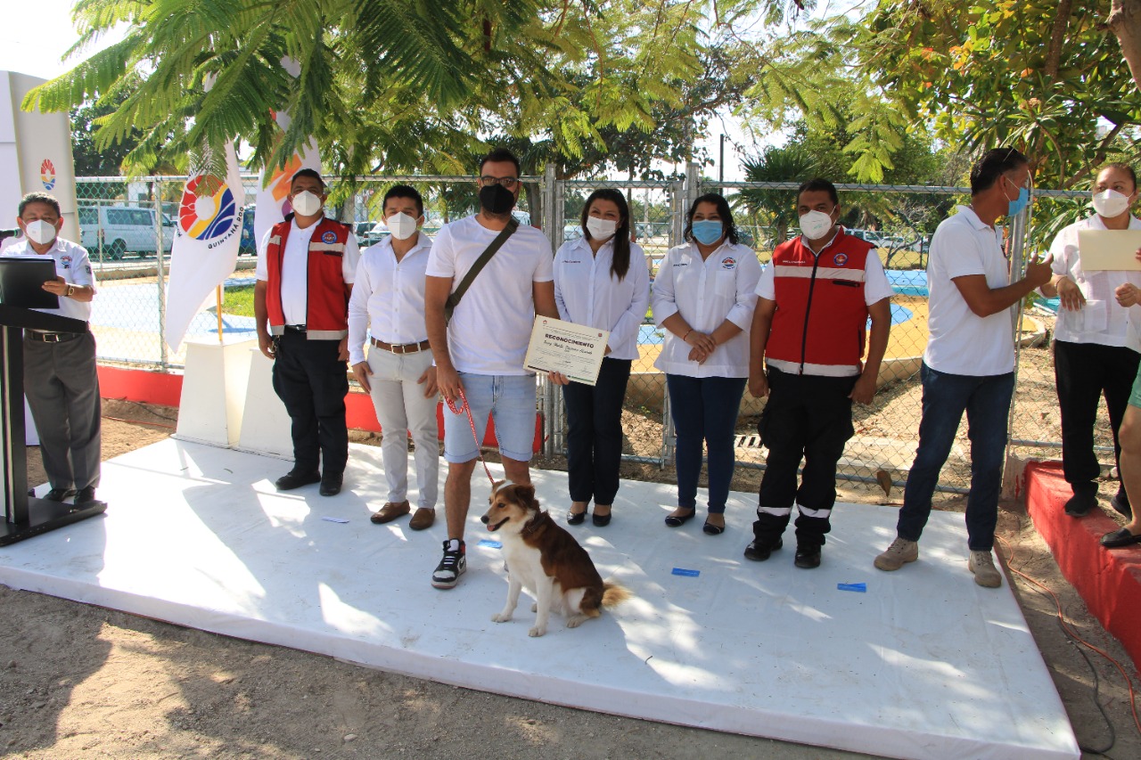CONCLUYE CURSO DE OBEDIENCIA BÁSICA PARA BINOMIOS CANINOS