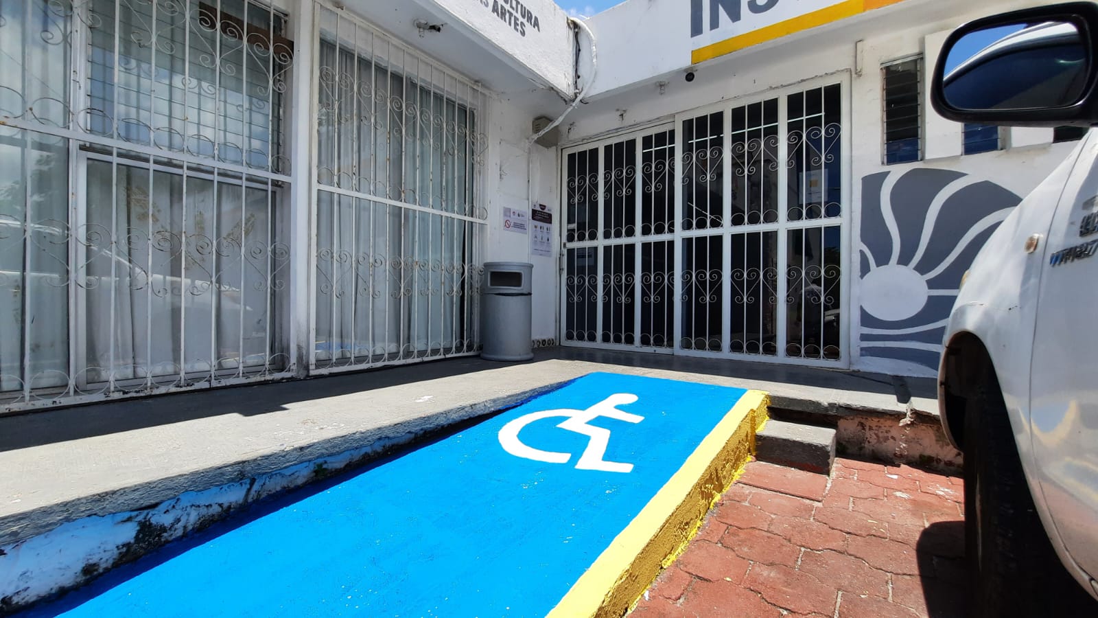 REHABILITA GOBIERNO DE BJ SEÑALÉTICAS EN CENTROS CULTURALES A FAVOR DE LOS PERSONA CON DISCAPACIDAD