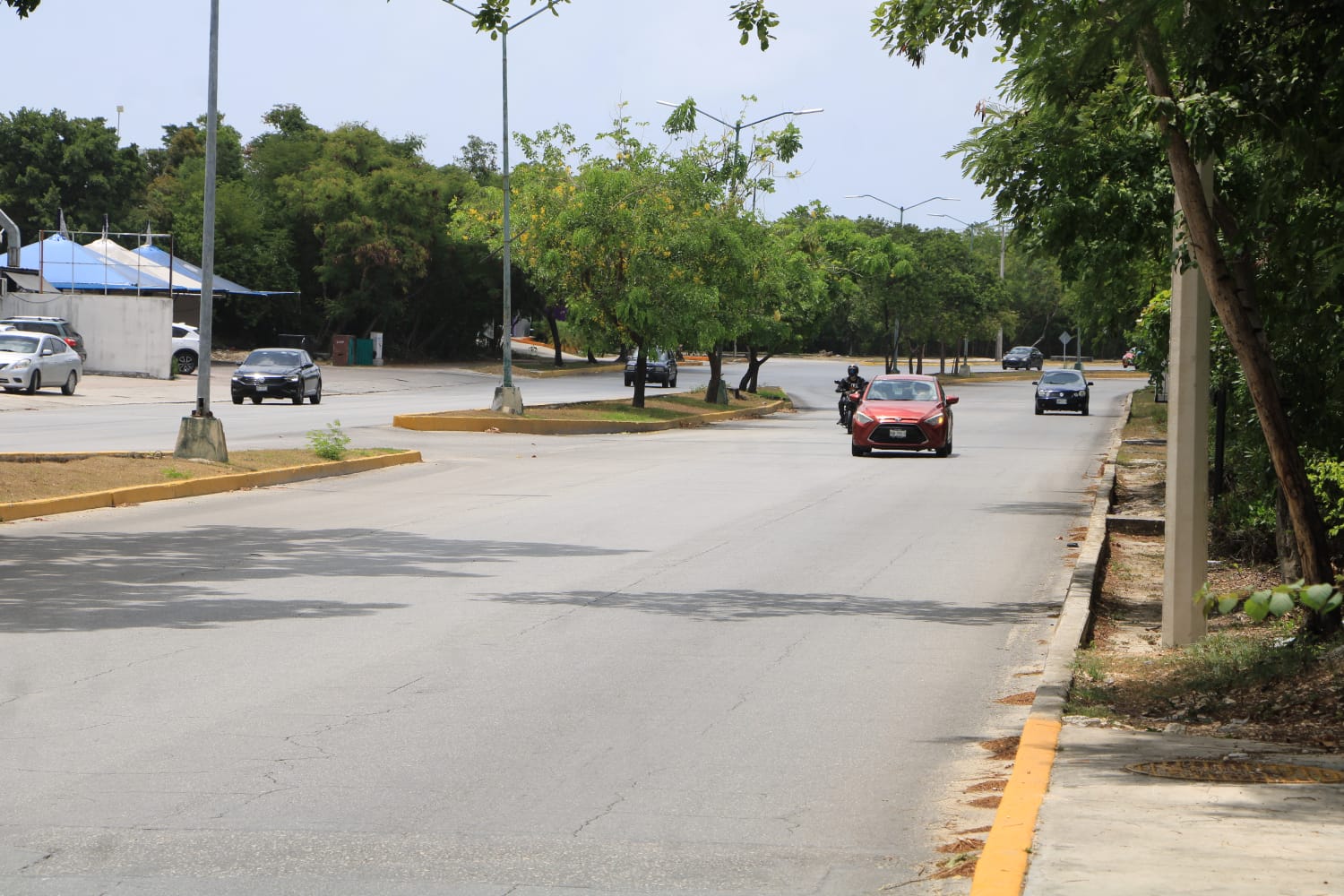 COADYUVA GOBIERNO DE BJ CON OPERATIVOS DE SEGURIDAD VIAL PARA DESARROLLO DE OBRA PÚBLICA EN CANCÚN
