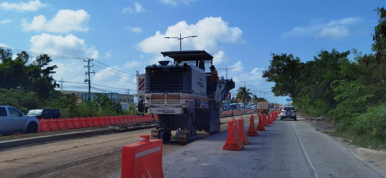 GOBIERNO MUNICIPAL DE CANCÚN FORTALECERÁ EL OPERATIVO VÍAL DURANTE LA REHABILITACIÓN DEL BULEVAR LUIS DONALDO COLOSIO