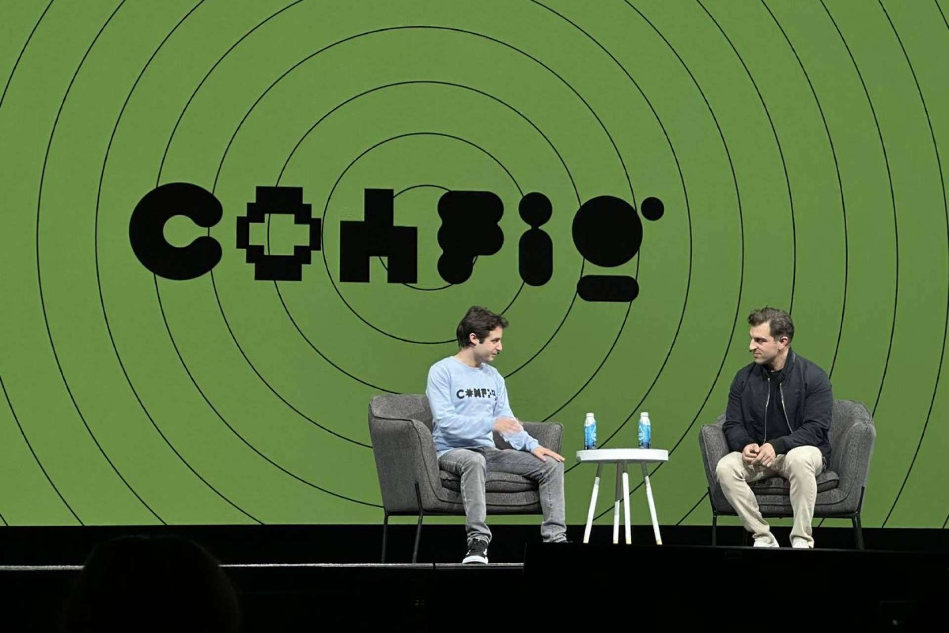 Descubrir el vínculo entre diseño e IA con Julio Servan en Figma Conference