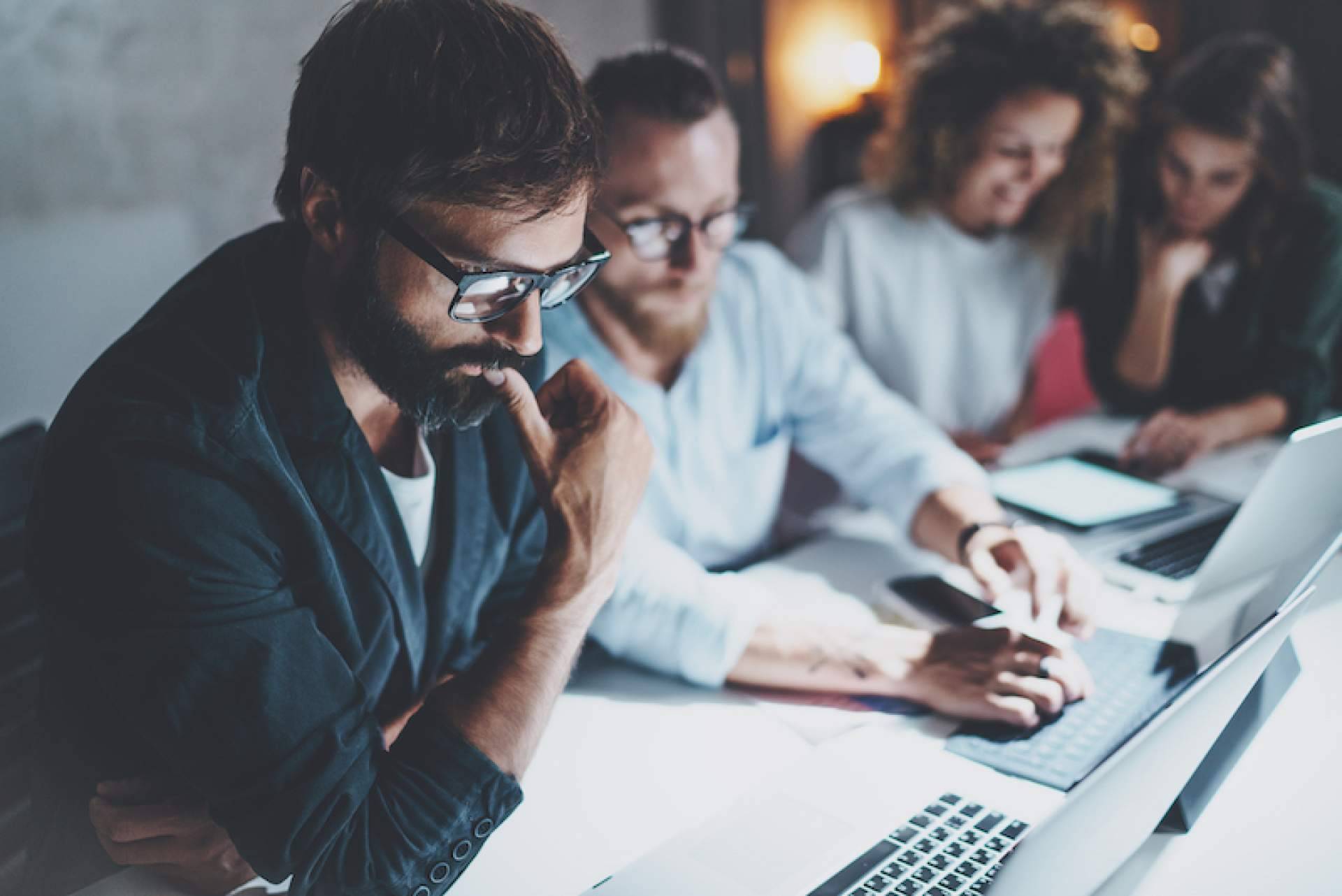 Müller y Perez Marketing y Perfomance explora las diferencias entre el expertise técnico y de negocio en marketing digital