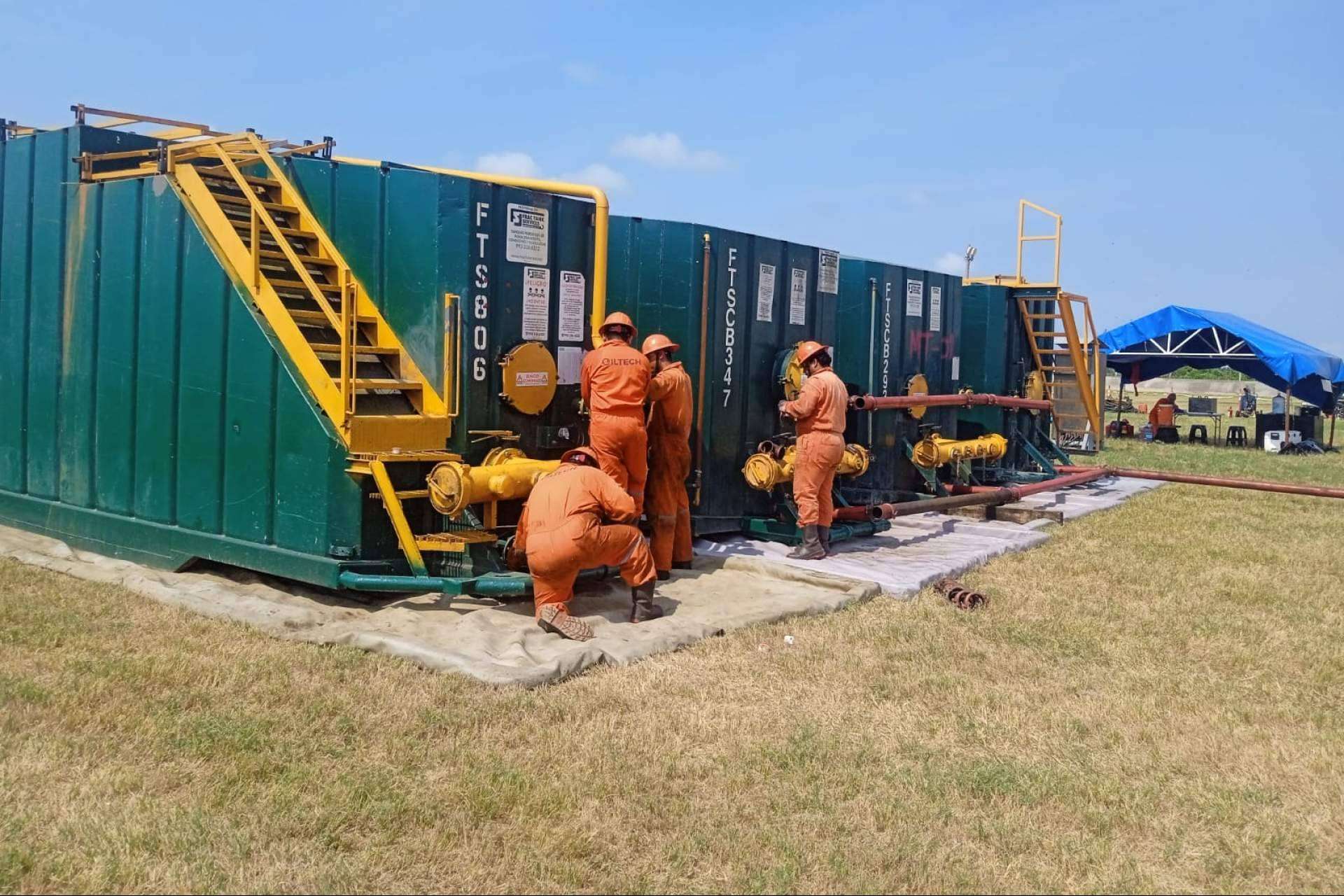 Oiltech es una empresa especializada en la limpieza industrial de tanques de almacenamiento