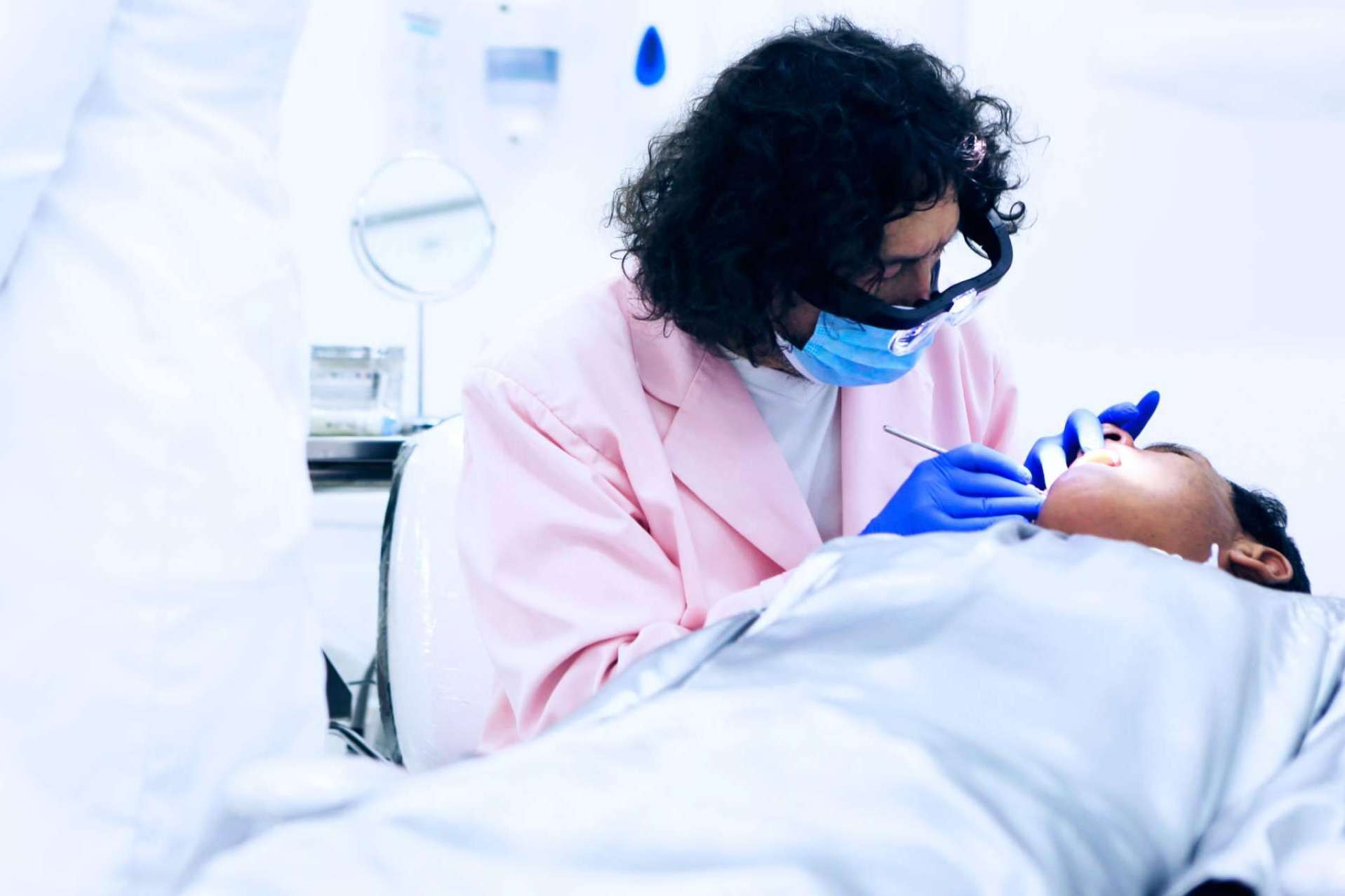 Odontología en Colombia con los especialistas de la sonrisa, Odontología de Marlon Becerra
