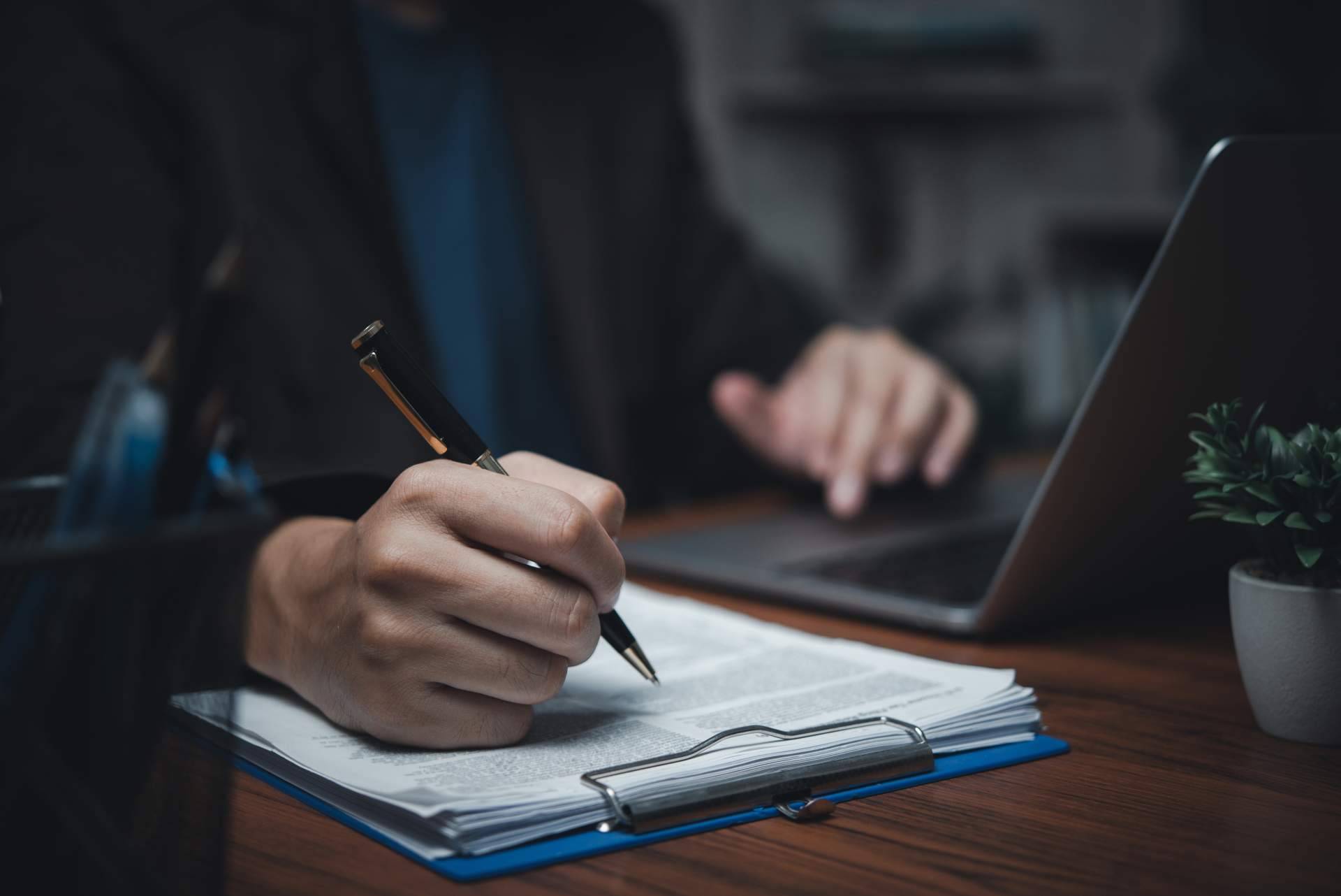 ¿Cómo actuar en casos de incumplimiento contractual? Grupo Legal Gebeloff