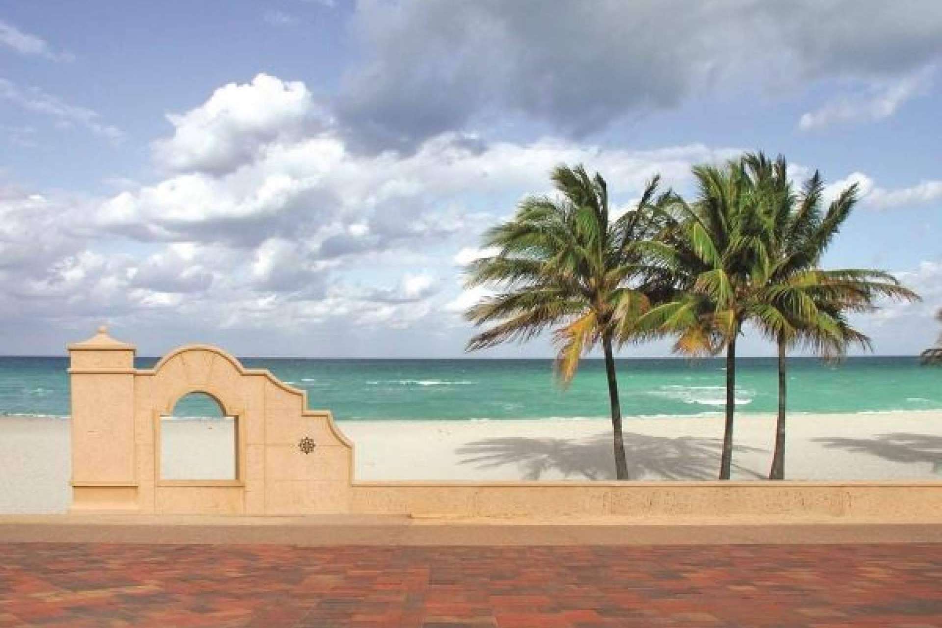 Hospedarse en Hollywood Florida beachfront hotels y disfrutar de vistas al mar