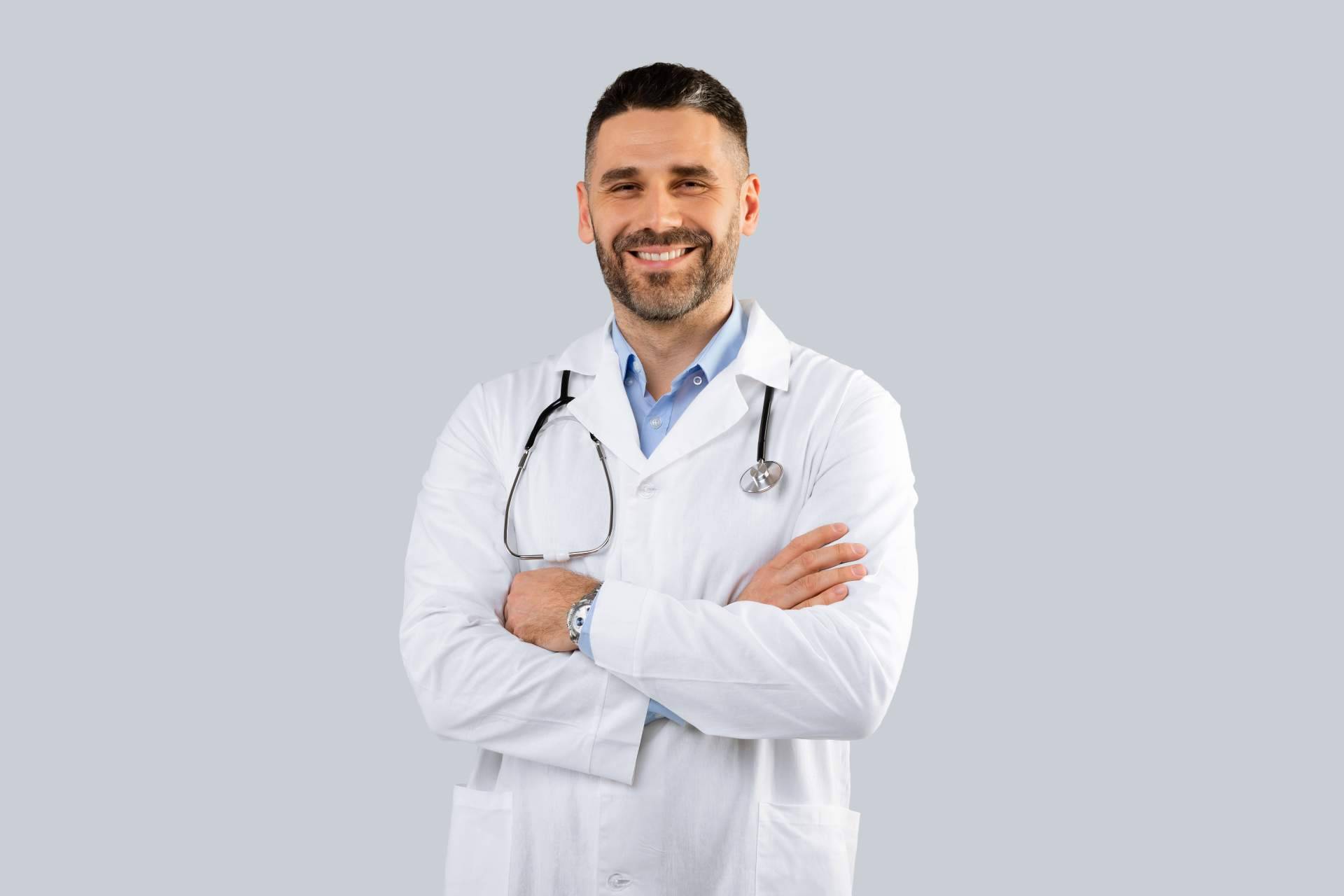 Clínica Express ofrece atenciones médicas y teleconsultas en español y inglés