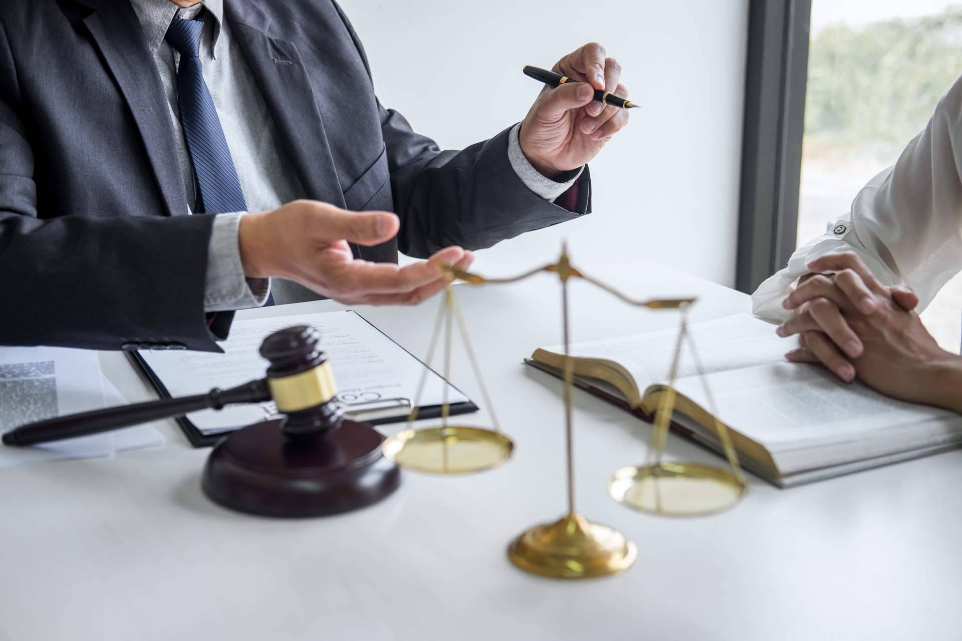 Estrategias legales para recuperar el dinero de deudas en Estados Unidos, con Grupo Legal Gebeloff