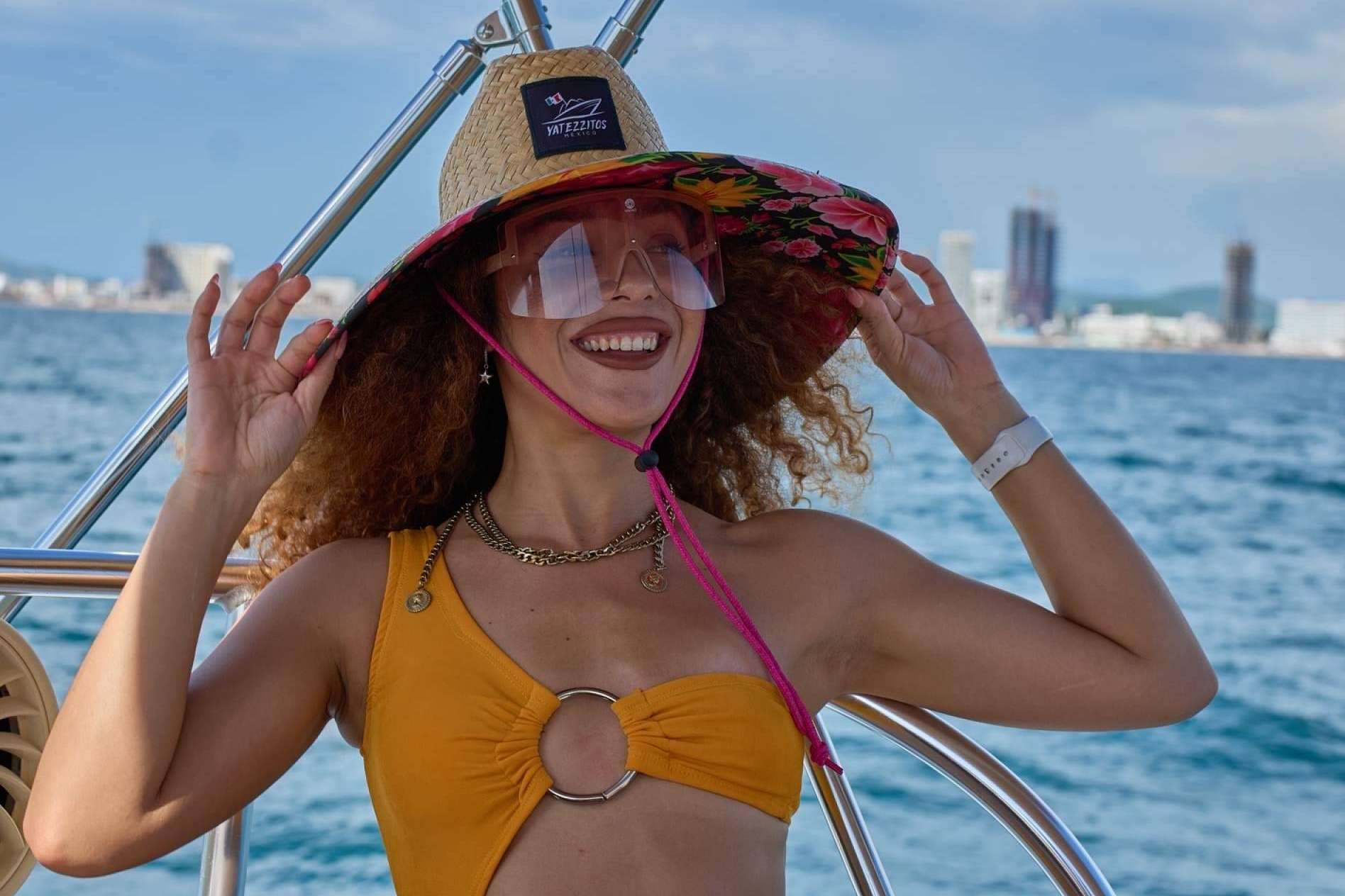 Disfrutar de una experiencia única con la renta de yates en Cancún a bordo de Yatezzitos