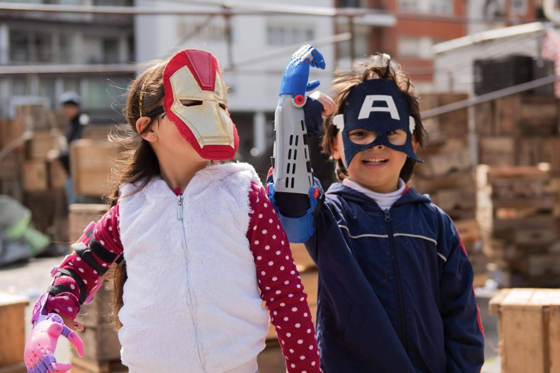 Manos de Héroes impulsa la inclusión con prótesis 3D gratuitas en Uruguay